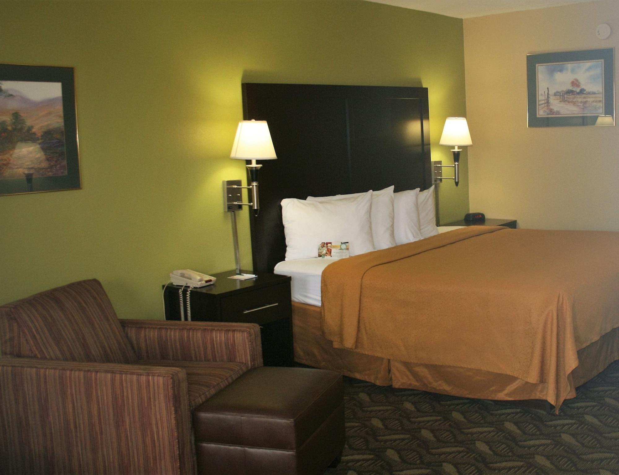 Quality Inn Fredericksburg-Central Park Area Εξωτερικό φωτογραφία