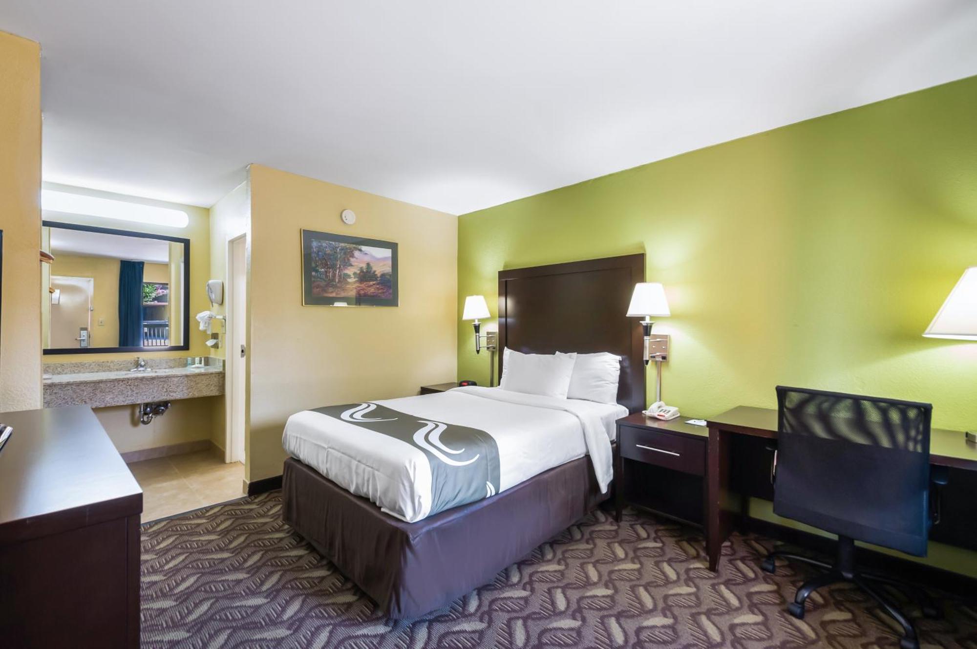 Quality Inn Fredericksburg-Central Park Area Εξωτερικό φωτογραφία