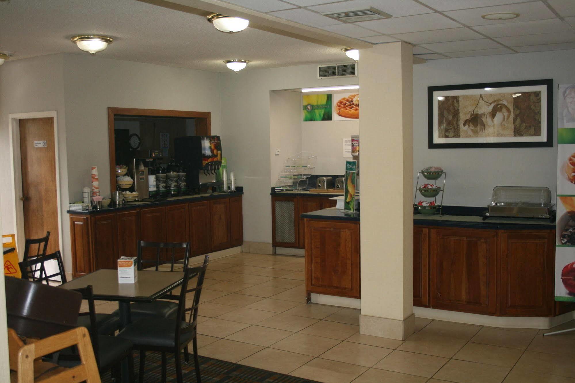 Quality Inn Fredericksburg-Central Park Area Εξωτερικό φωτογραφία