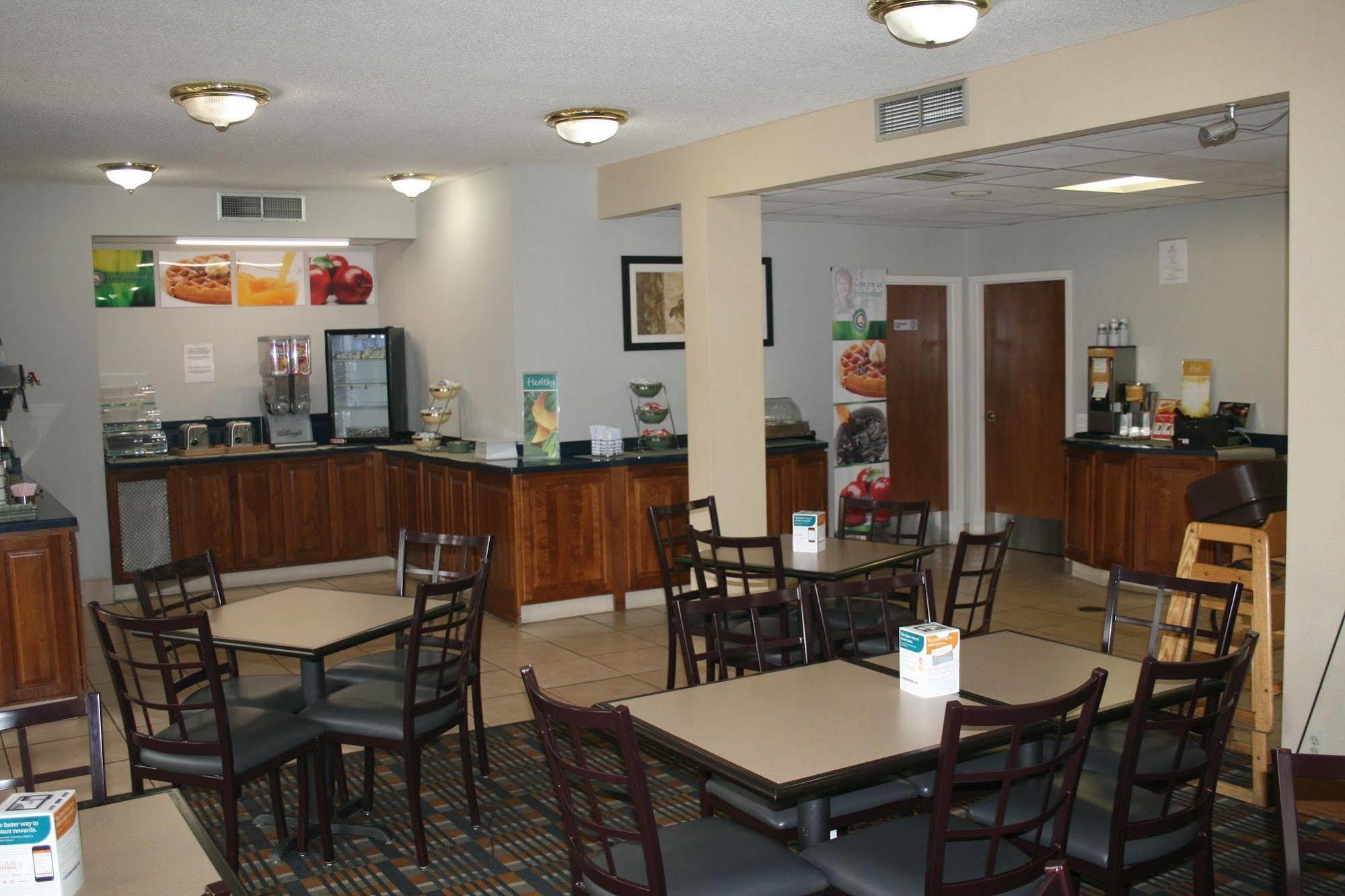 Quality Inn Fredericksburg-Central Park Area Εξωτερικό φωτογραφία