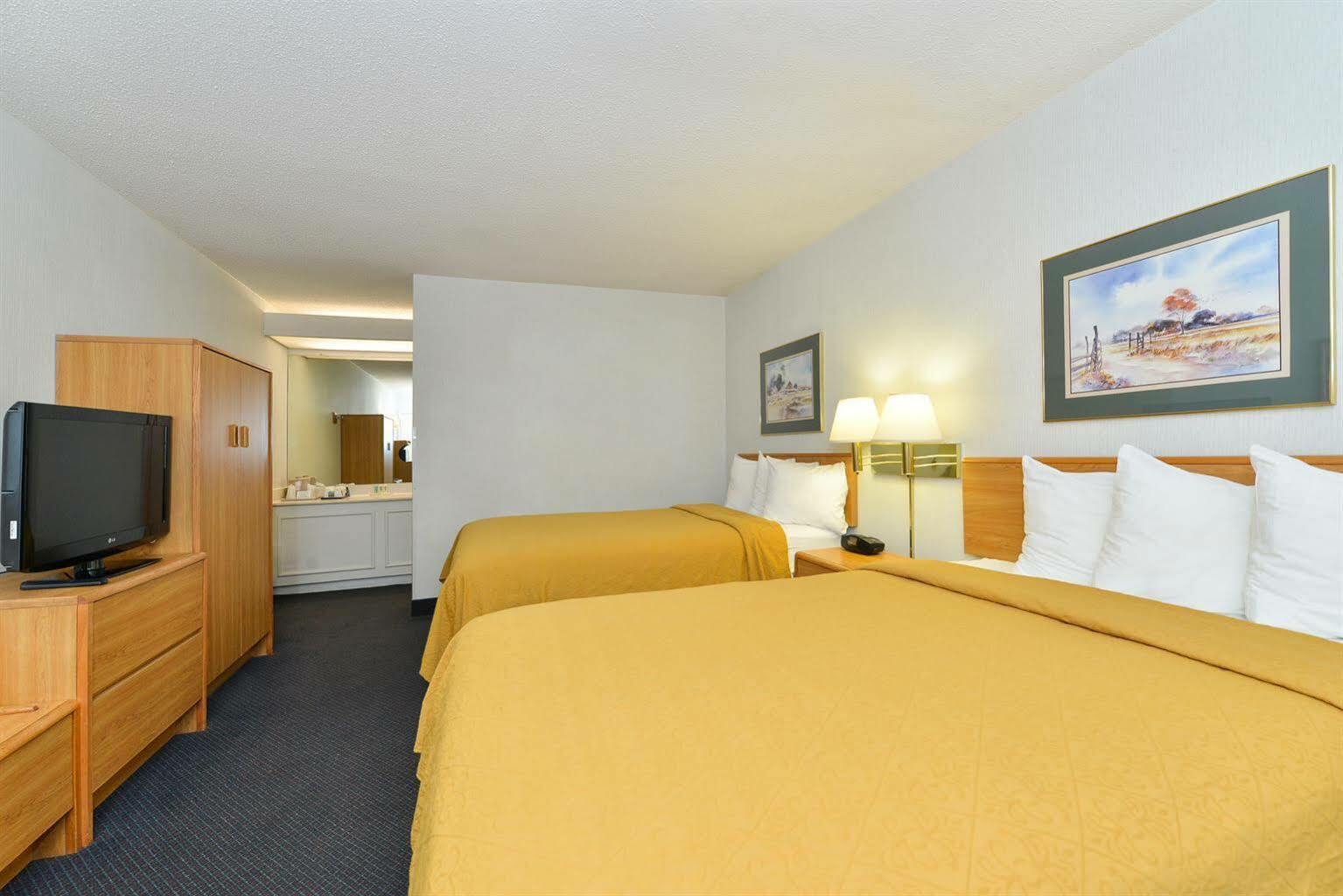 Quality Inn Fredericksburg-Central Park Area Εξωτερικό φωτογραφία