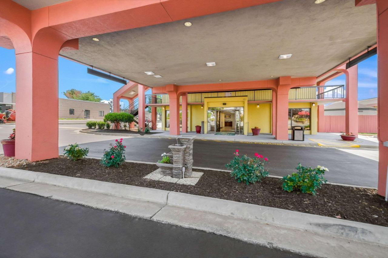 Quality Inn Fredericksburg-Central Park Area Εξωτερικό φωτογραφία