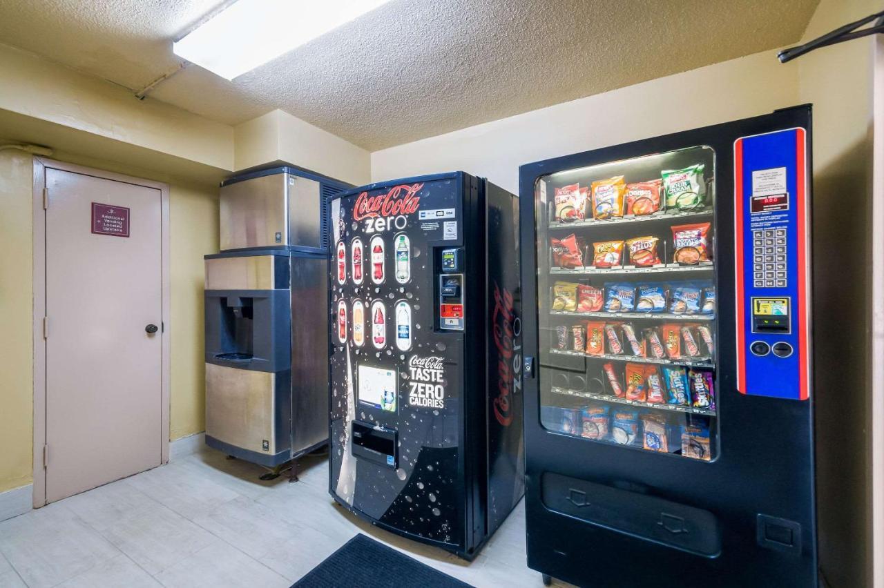 Quality Inn Fredericksburg-Central Park Area Εξωτερικό φωτογραφία