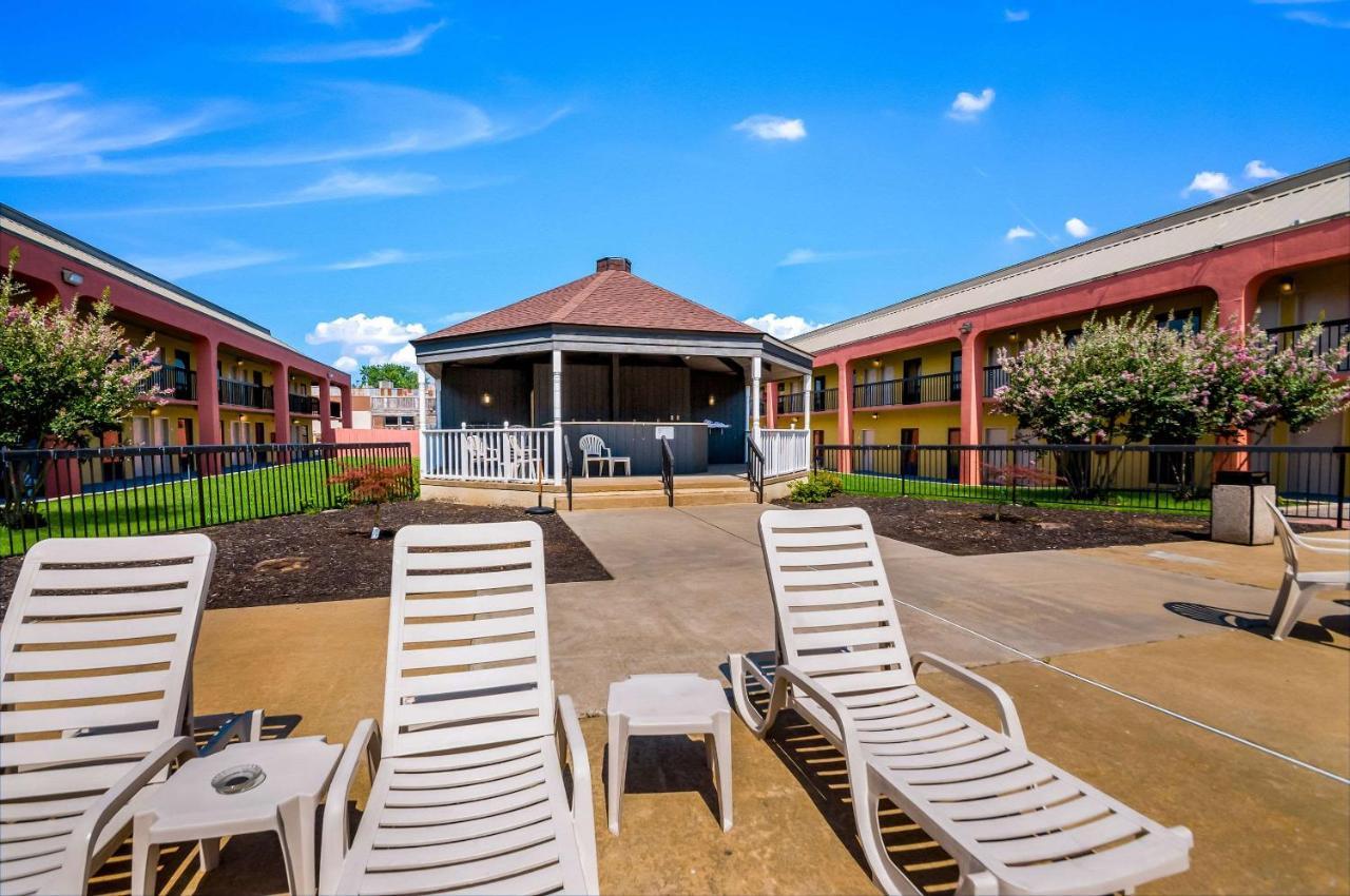 Quality Inn Fredericksburg-Central Park Area Εξωτερικό φωτογραφία