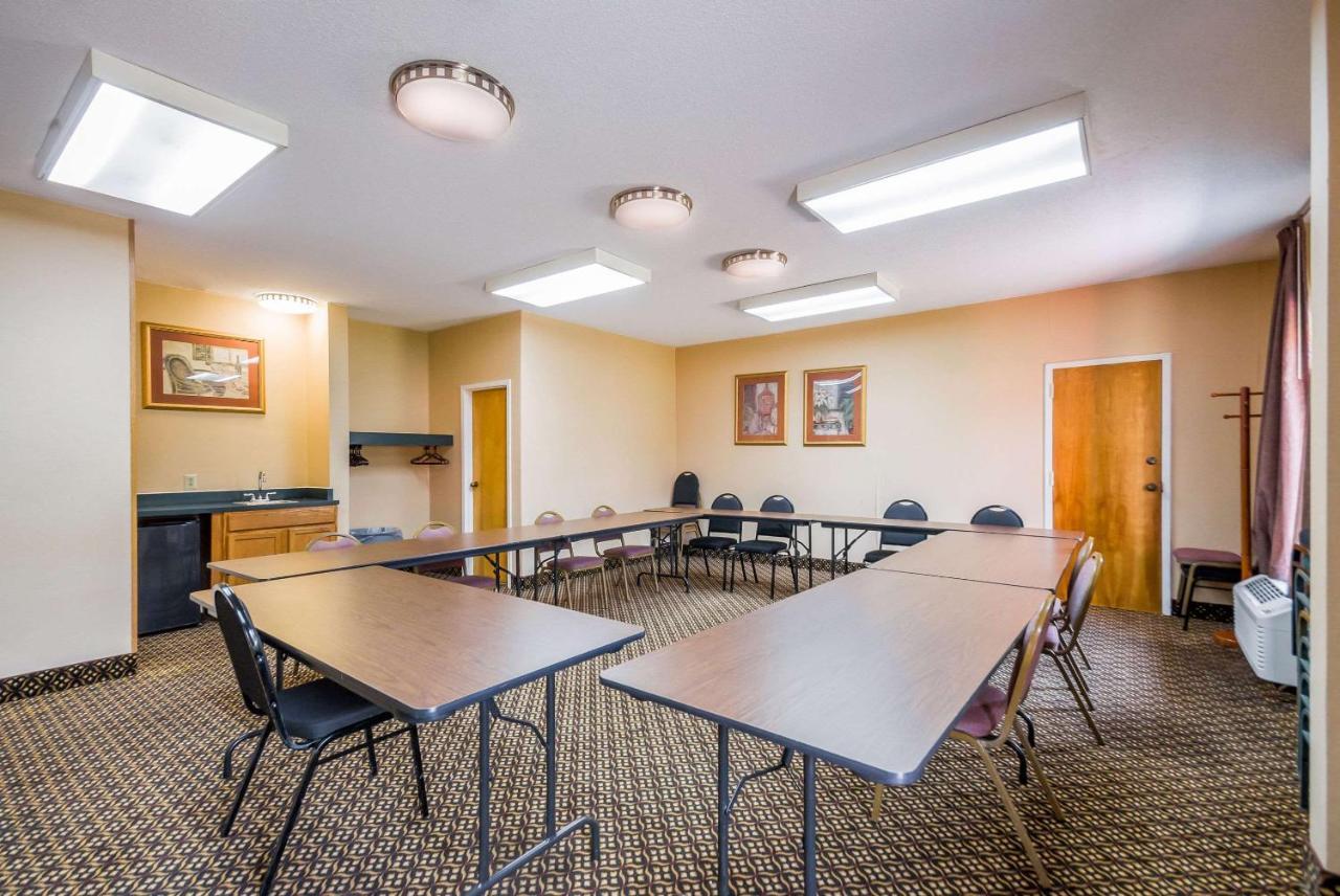 Quality Inn Fredericksburg-Central Park Area Εξωτερικό φωτογραφία