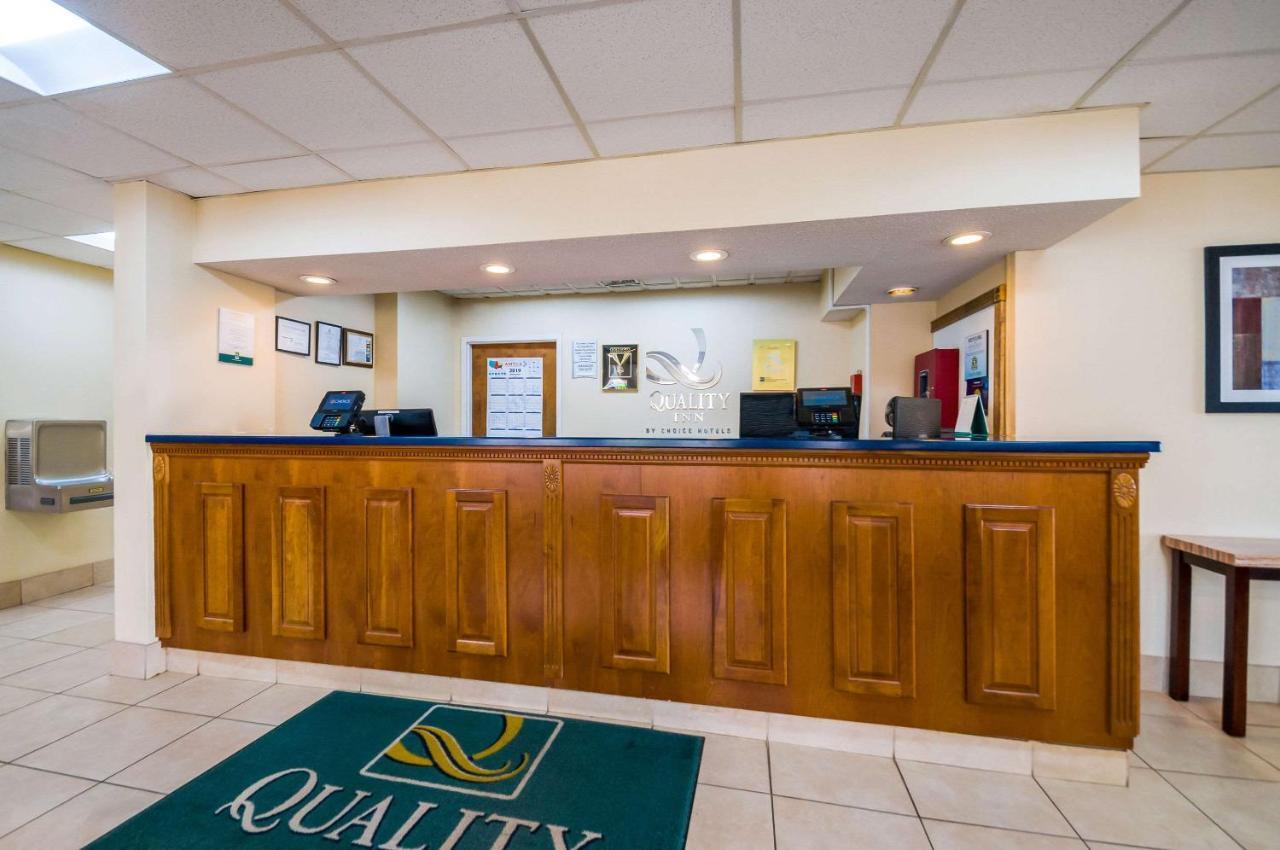 Quality Inn Fredericksburg-Central Park Area Εξωτερικό φωτογραφία
