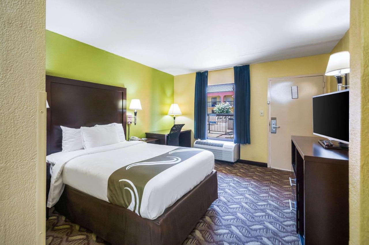 Quality Inn Fredericksburg-Central Park Area Εξωτερικό φωτογραφία